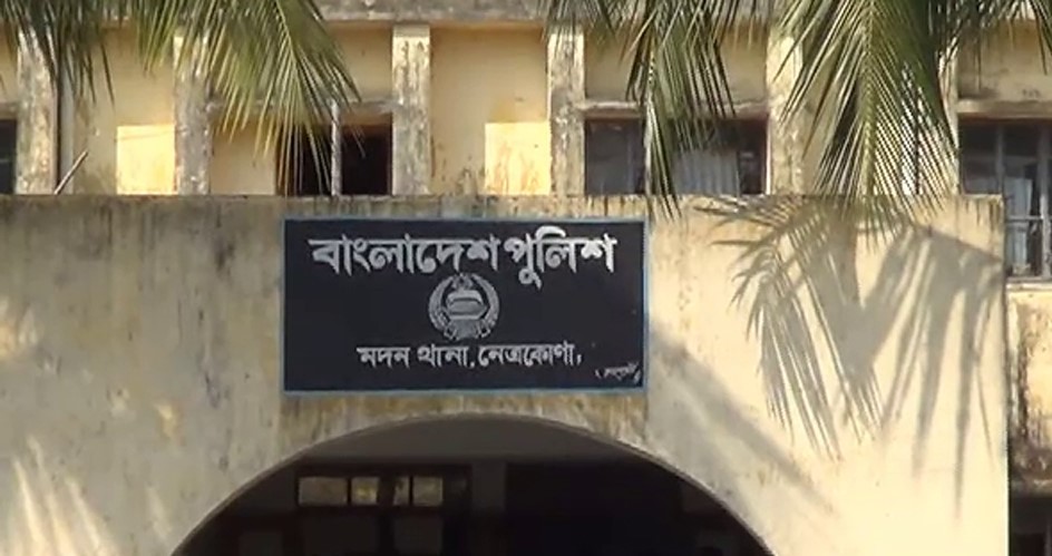 মদনে চুরির অভিযোগে দুই শিশুকে গাছে বেঁধে নির্যাতন